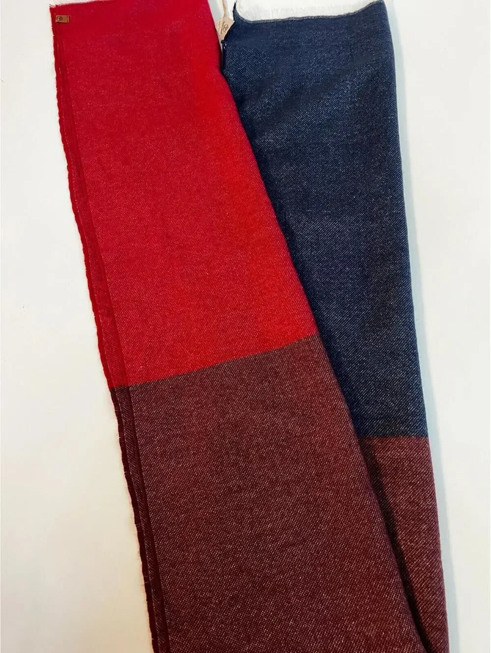 Timberland $58 Men's Medium Weight Red Navy Acrylic Scarf